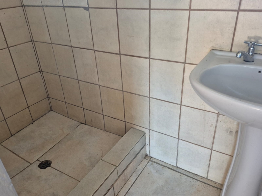 8 Bedroom Property for Sale in Parys Free State